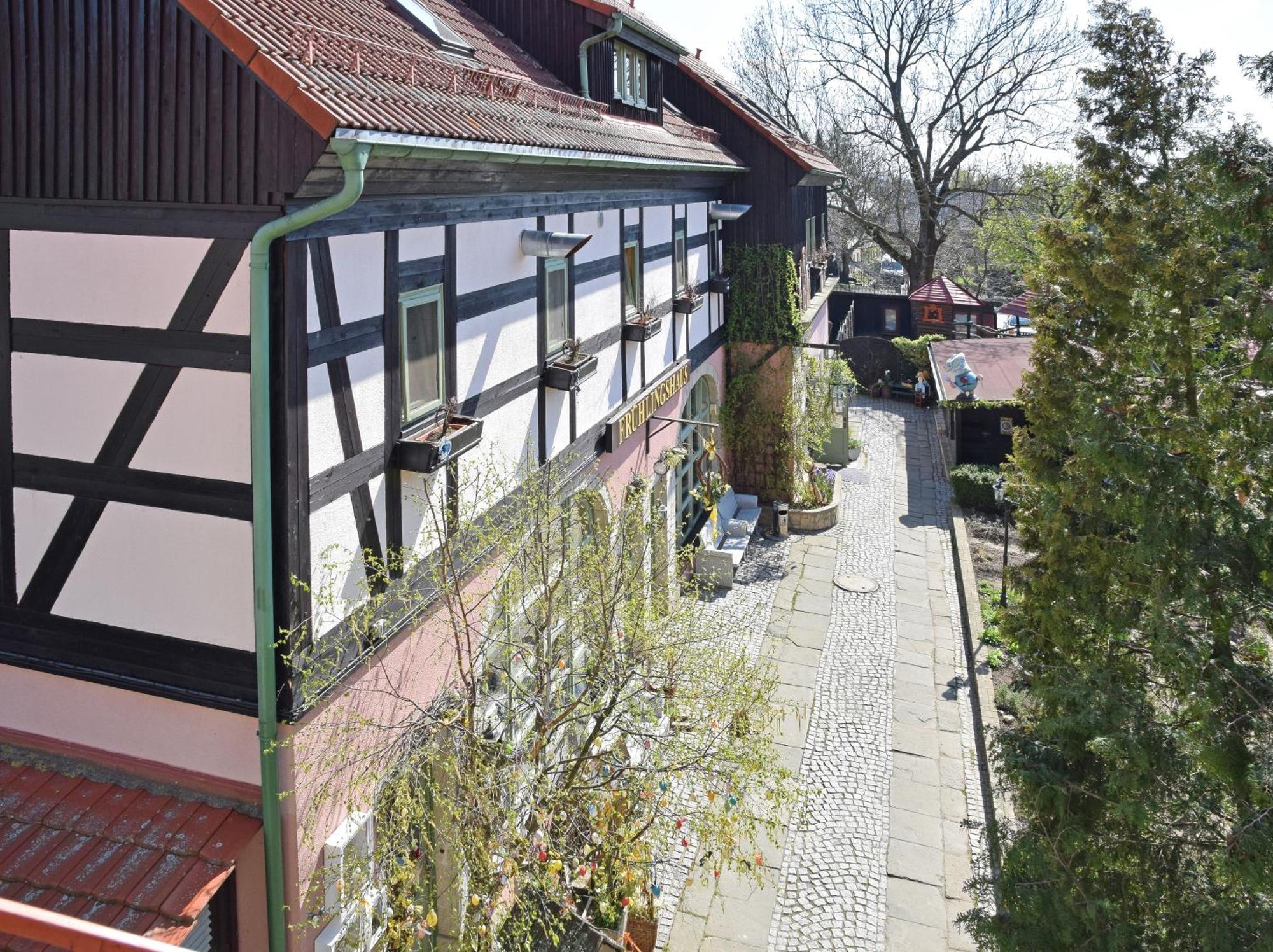 Ratags Kunsthandwerkerhaus Langenwolmsdorf エクステリア 写真